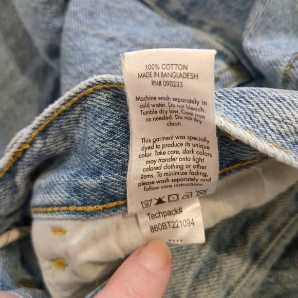 Pacsun Women's High Rise Straight Light Blue Jeans, Size 27 - Picture 8 of 9